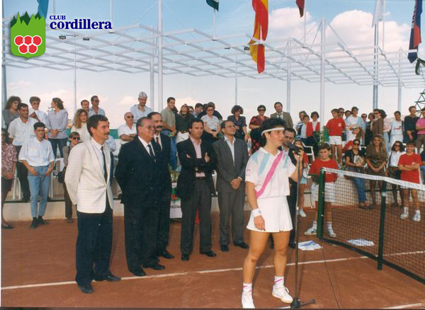 Arancha Sánchez Vicario en la inauguración de la pista de tierra que lleva su nombre